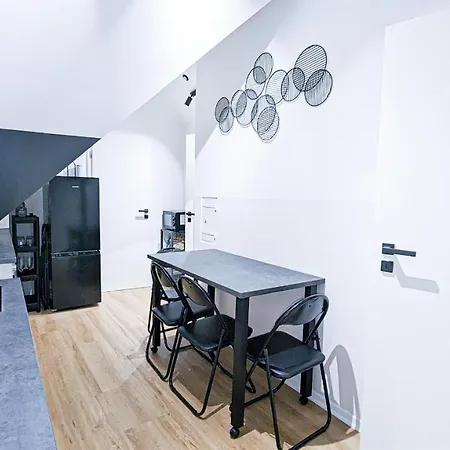 Alfa 3br 5 Beds Netflix Inet Ebk Wasen Apartment